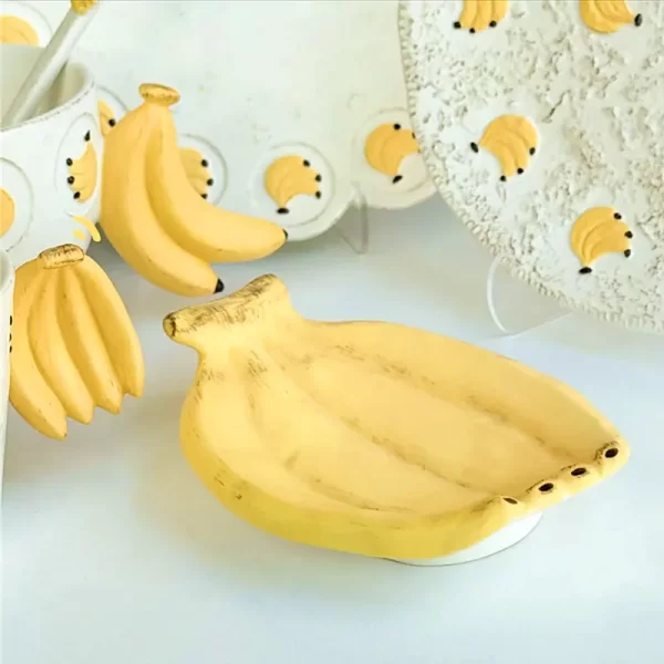 Ceramic-Tableware-Set-in-Bulk-with-Vintage-Banana-Design-2