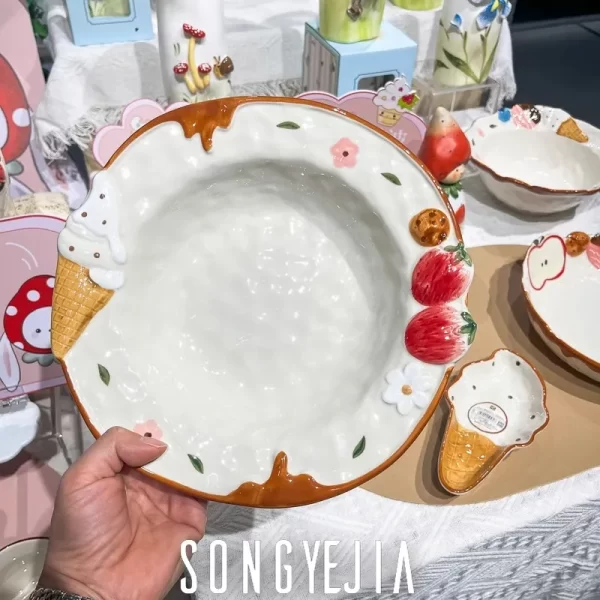 wholesale-ceramic-tableware-set-with-cartoon-strawberry-&-ice-cream-design-1