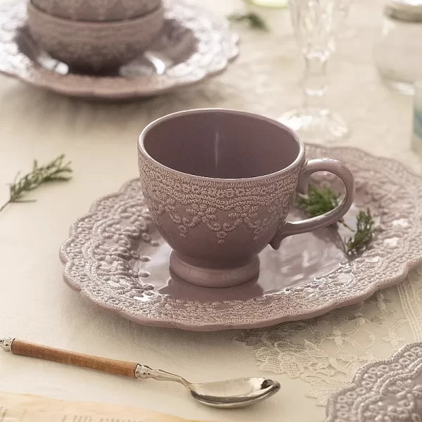 bulk-ceramic-tableware-set-with-french-court-lace-design-3