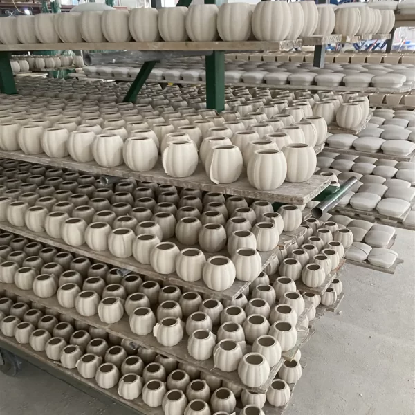 automated-slip-casting-machine-for-ceramic-forming-5
