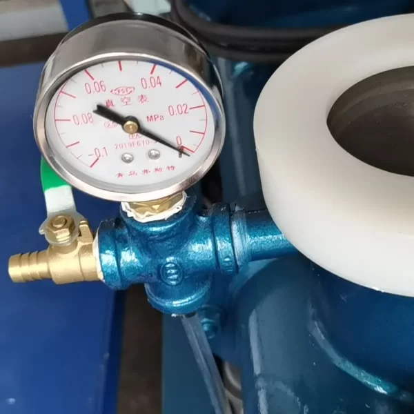 small-vacuum-pug-mill-machine-ceramic-clay-de-airing-1