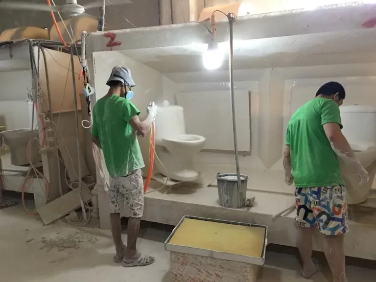 meizhi-sanitary-ware-manufacturer-glaze-spraying